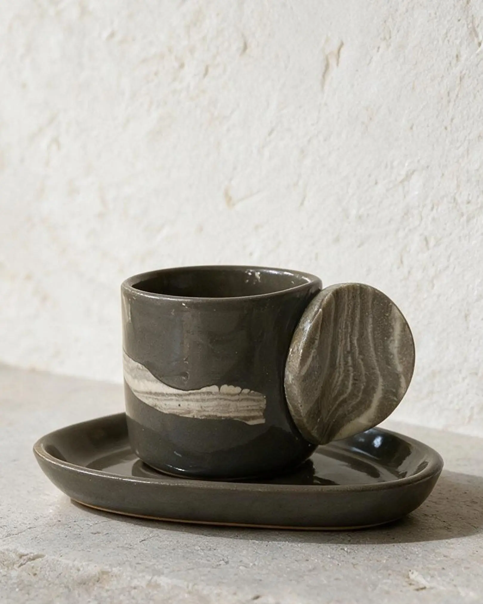 Stone Yuvarlak Kulplu Tabaklı Antrasit Türk Kahvesi Fincanı — Stone koleksiyonu, stoneware